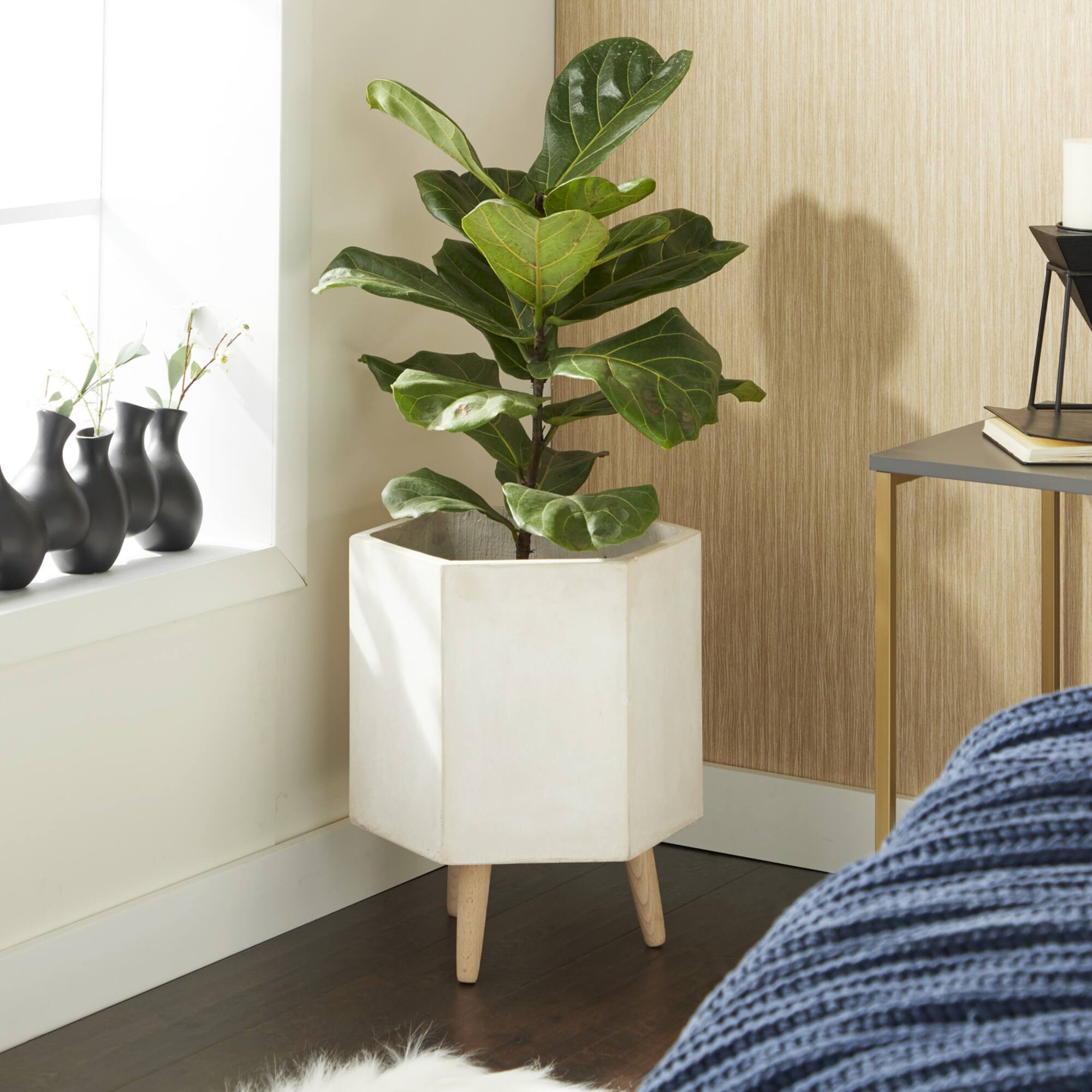 CosmoLiving by Cosmopolitan White Polystone Contemporary Planter Set